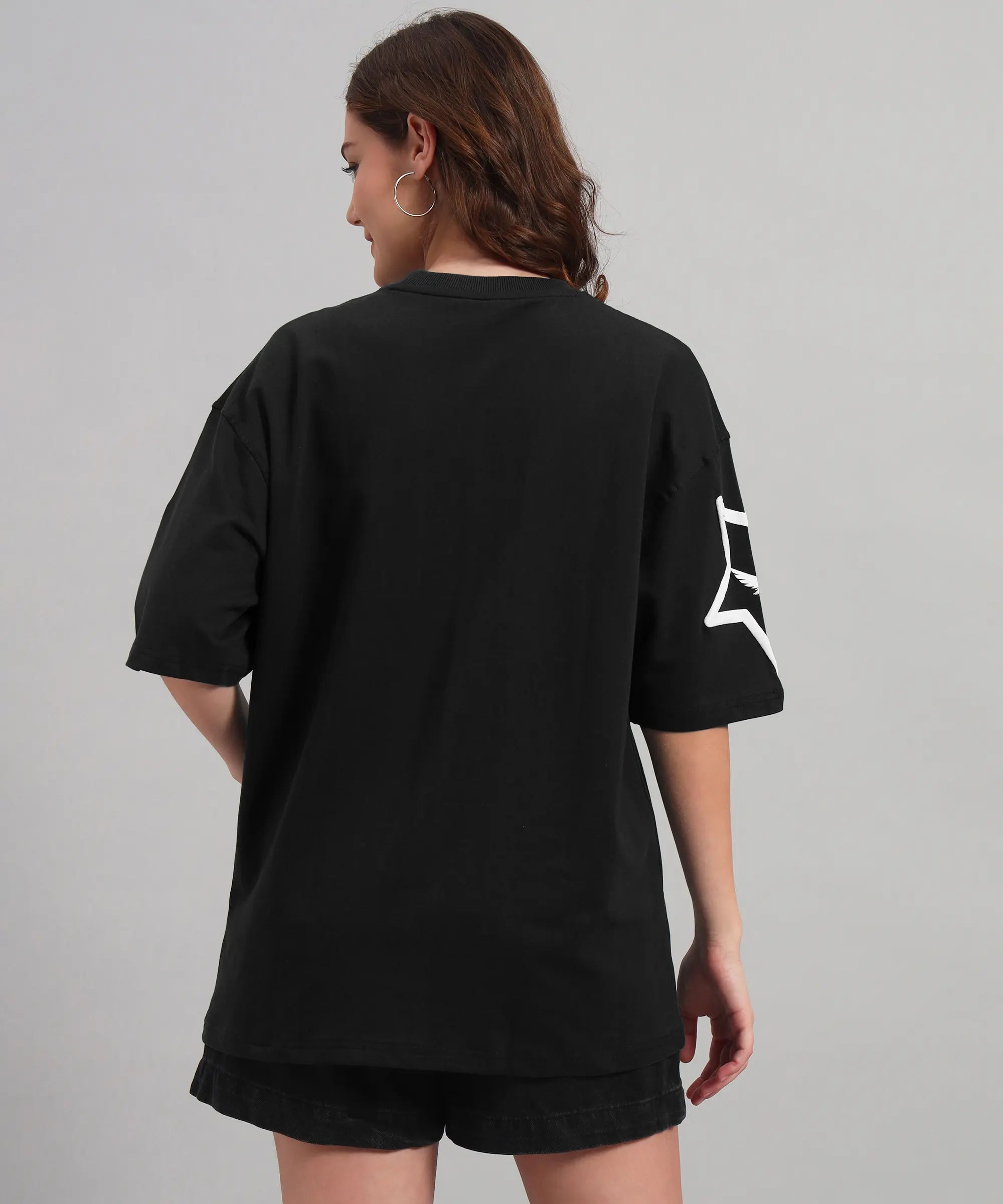 BLACK WHITE STAR T-SHIRT