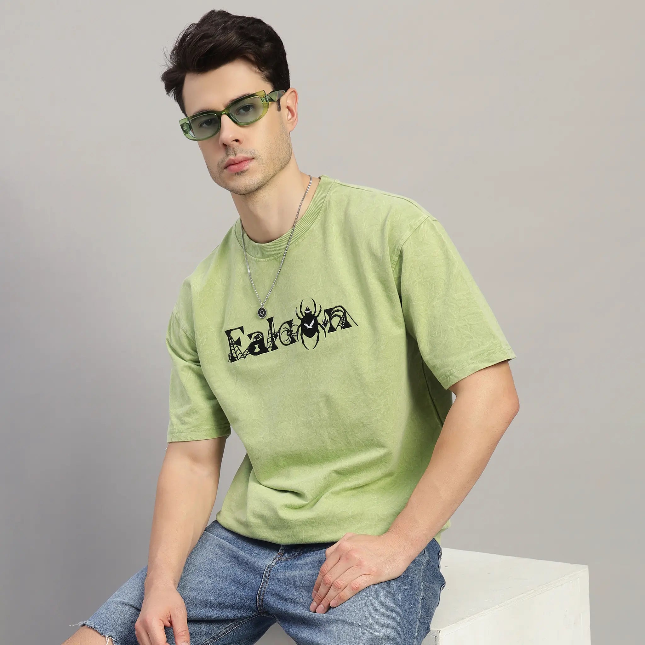 OLIVE GREEN WEB ACID WASH T-SHIRT